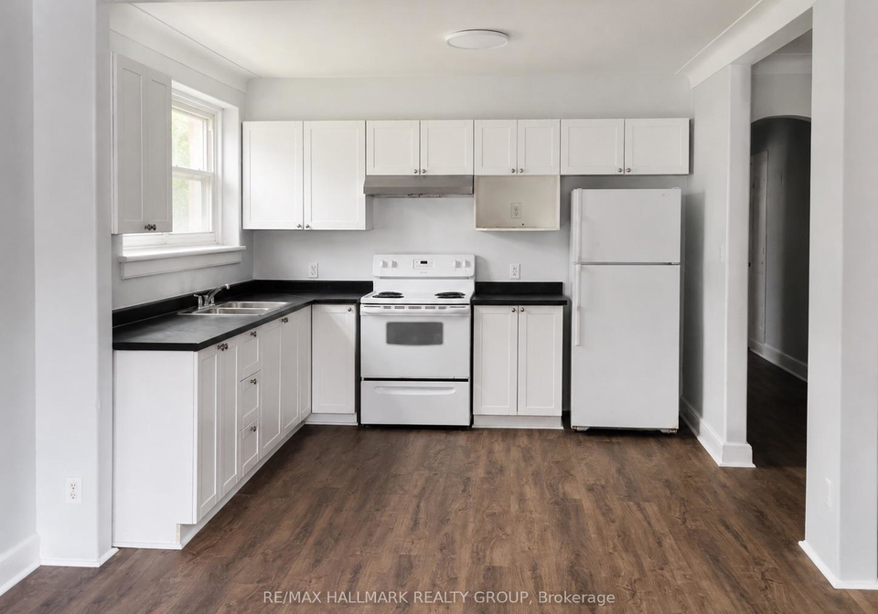20-lower-charlotte-street-ottawa-ontario-x13654924