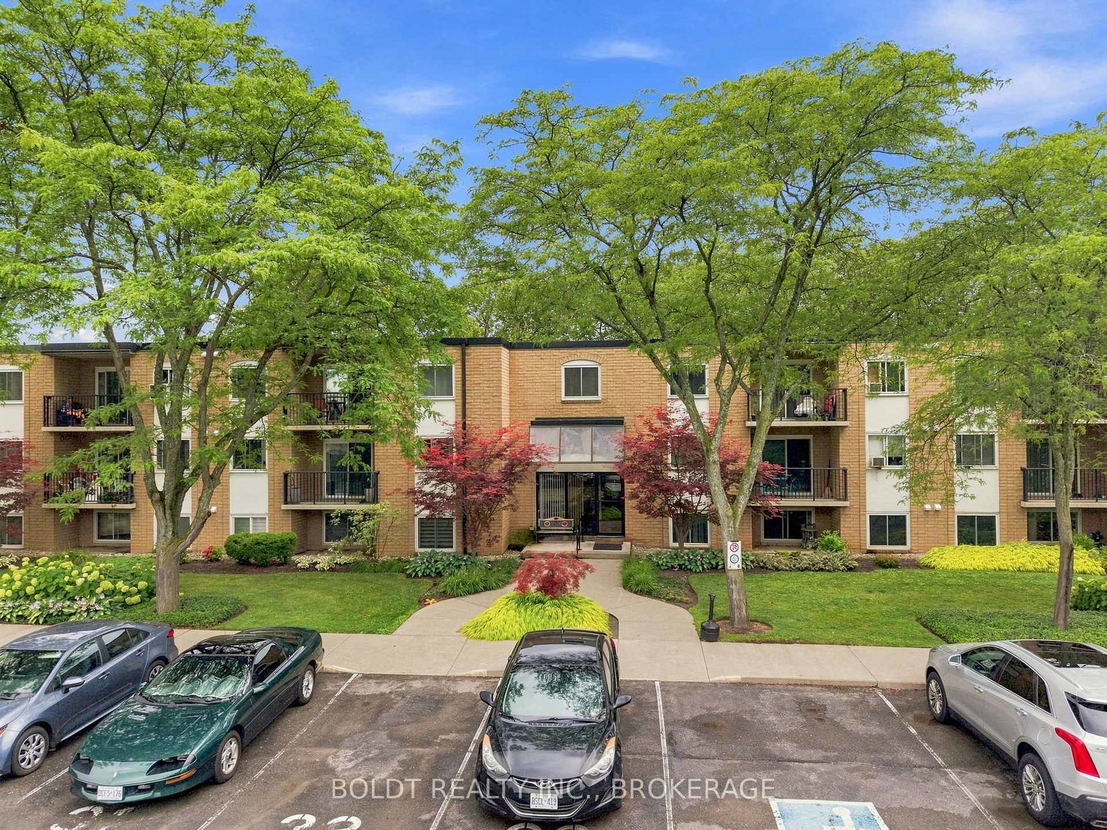 6-westlake-lane-st-catharines-ontario-x13655164
