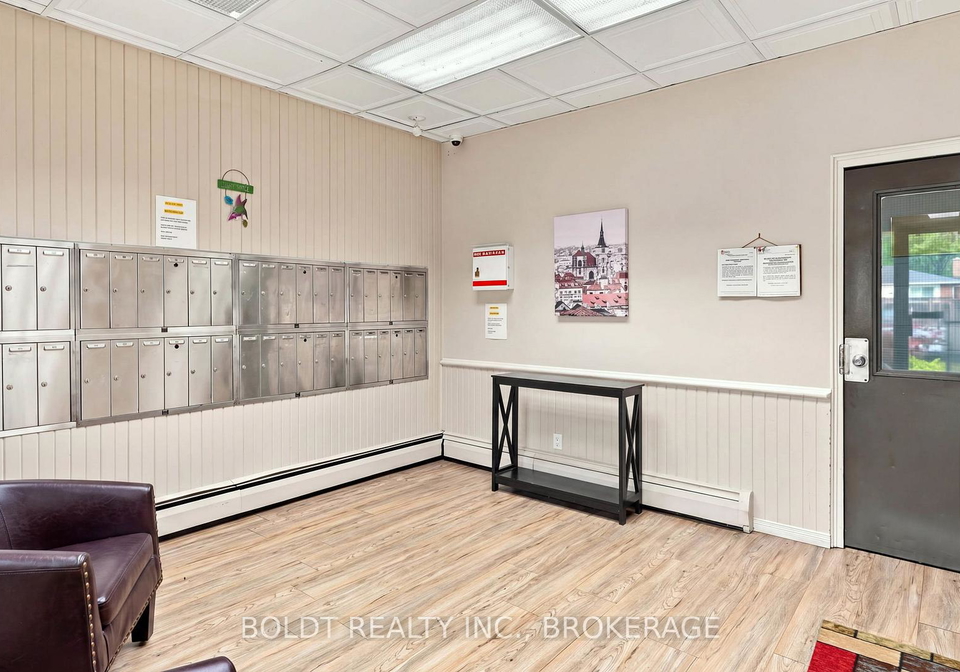 6-westlake-lane-st-catharines-ontario-x13655164