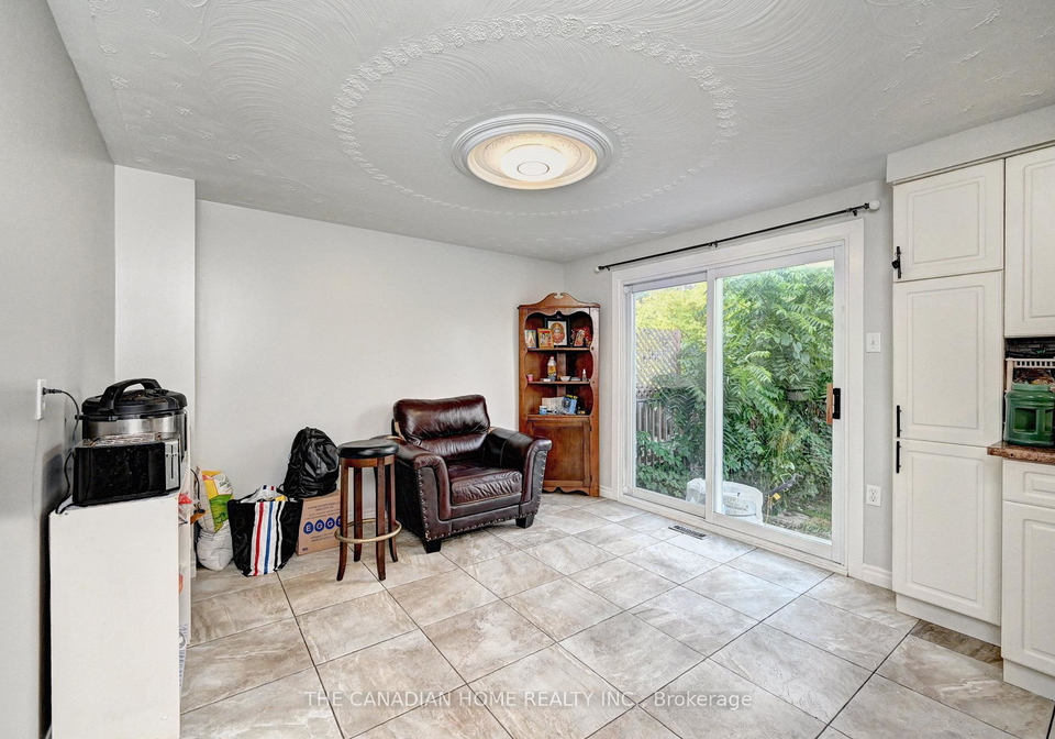 489-strasburg-road-kitchener-ontario-x13655284