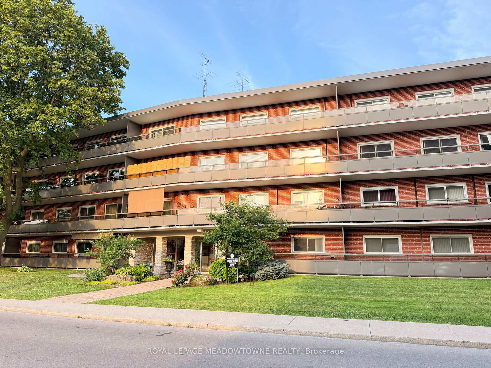 11-woodman-drive-hamilton-ontario-x13655434