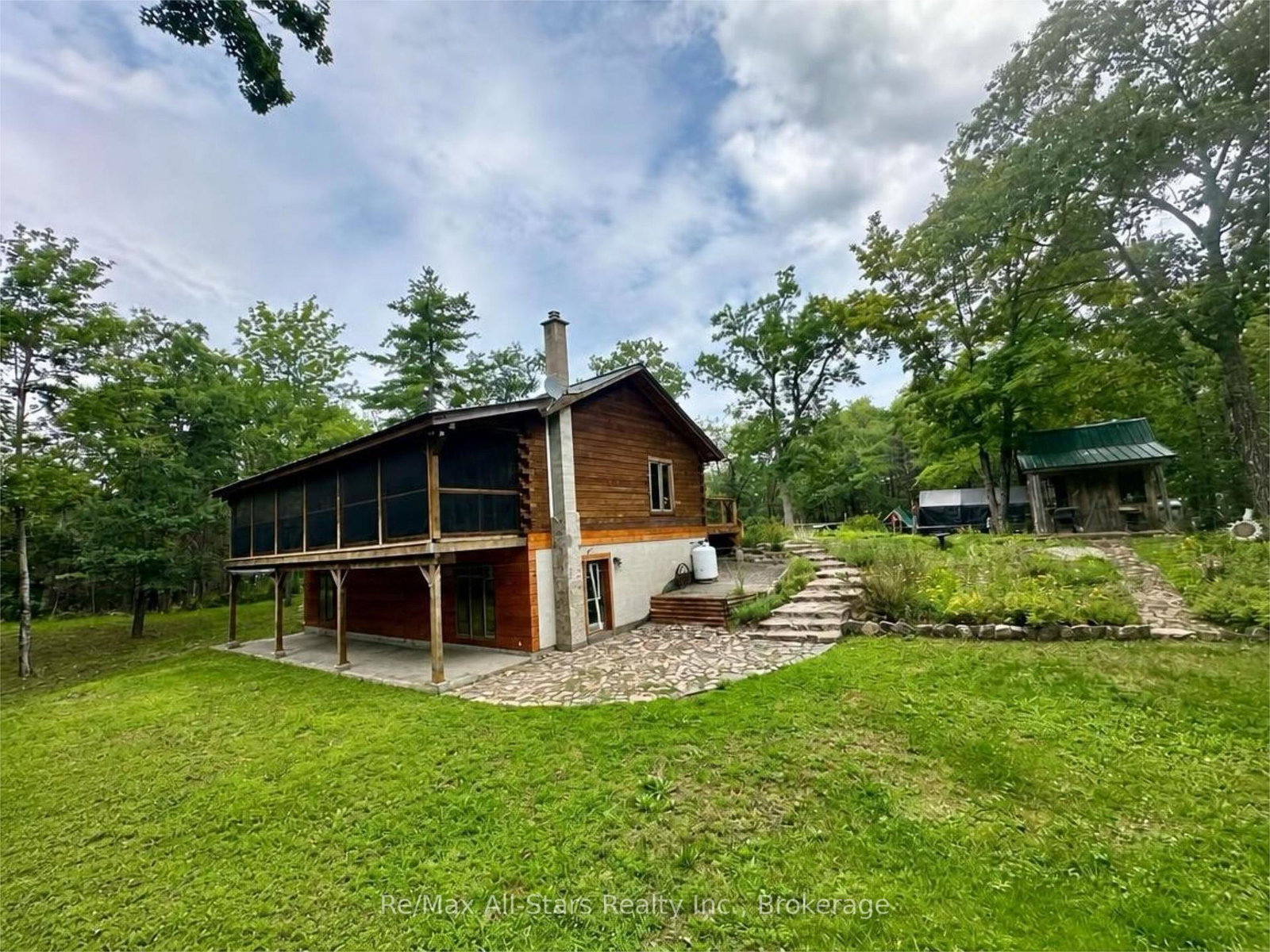 7140-highway-28-north-kawartha-ontario-x13655708