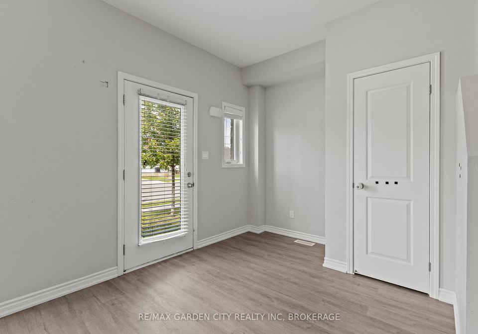 182-broadway-lane-welland-ontario-x13655846