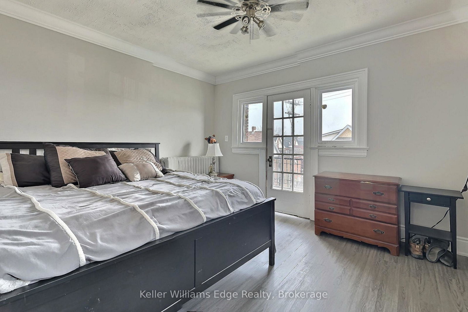8-tisdale-street-s-hamilton-ontario-x13655950