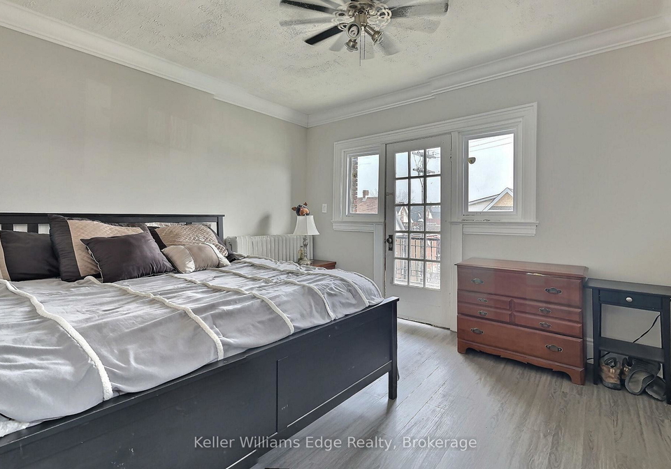 8-tisdale-street-s-hamilton-ontario-x13655950