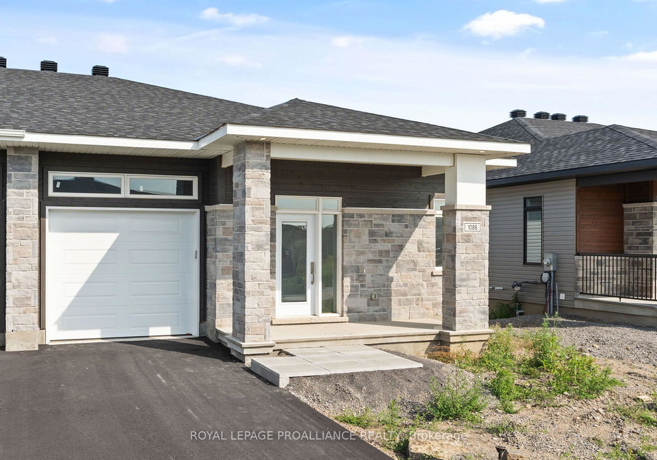 1086-moore-street-brockville-ontario-x13656132