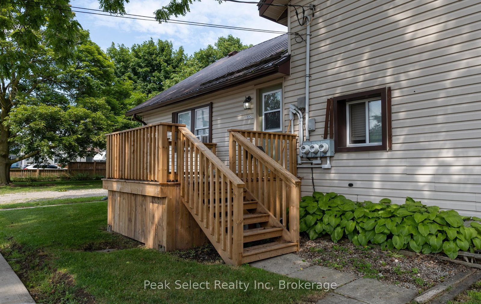 32-victoria-street-w-south-huron-ontario-x13656240