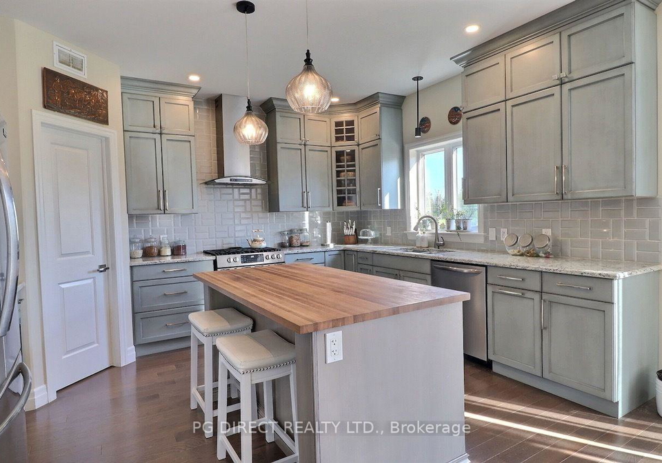 196-cherrywood-parkway-greater-napanee-ontario-x13656246