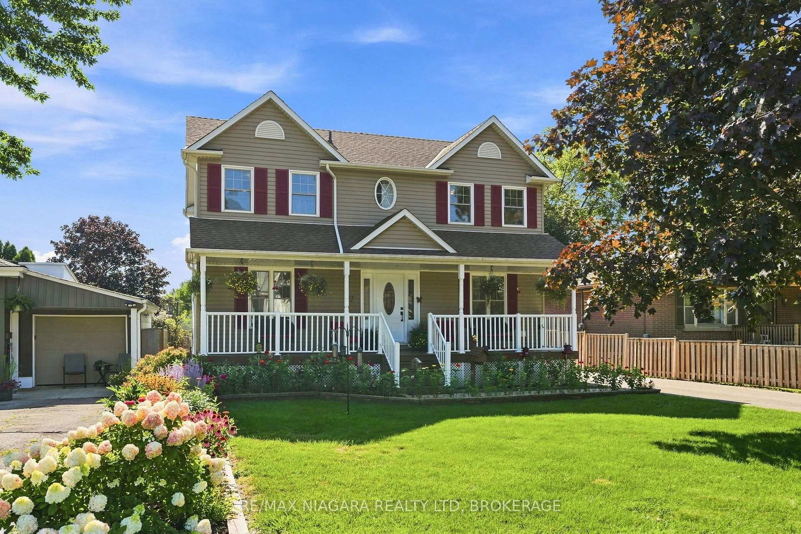 12-lakeview-avenue-grimsby-ontario-x13656342