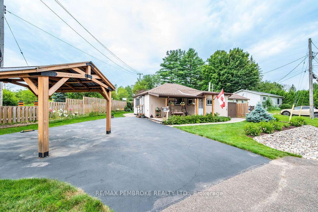 890-lea-street-pembroke-ontario-x13656356