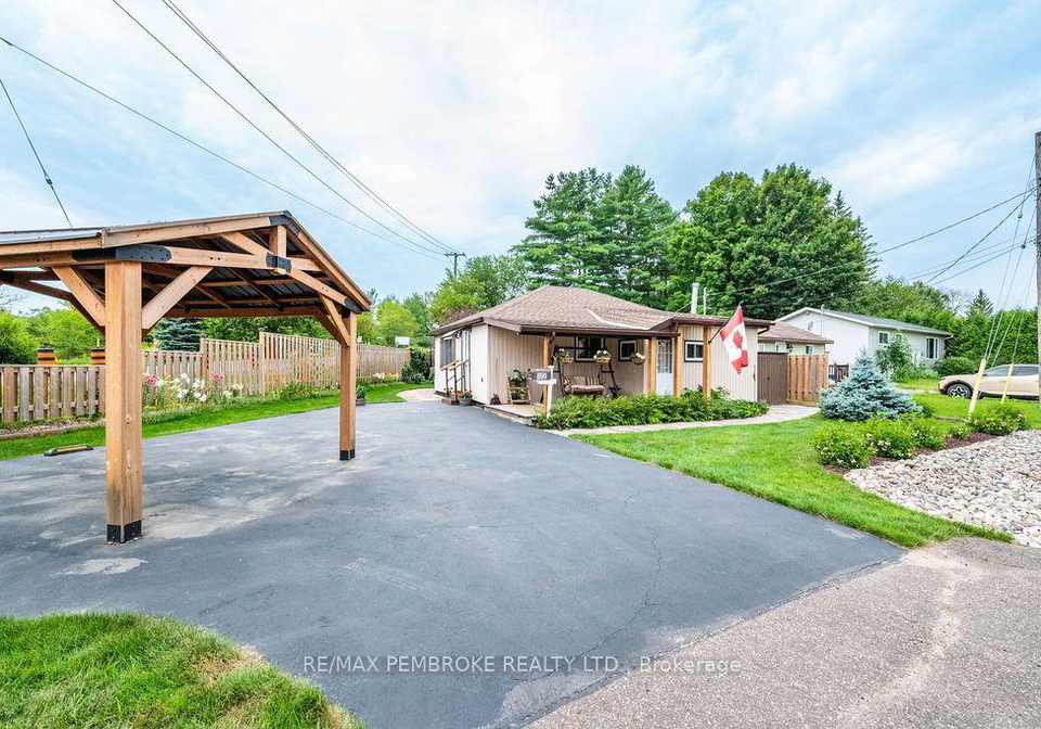 890-lea-street-pembroke-ontario-x13656356