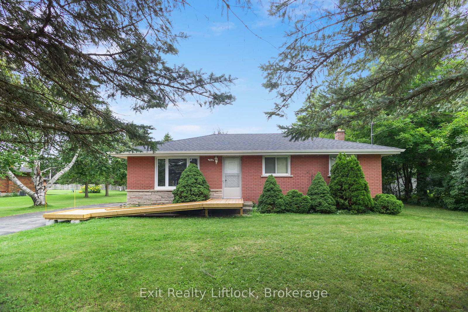 745-baltic-drive-selwyn-ontario-x13656416