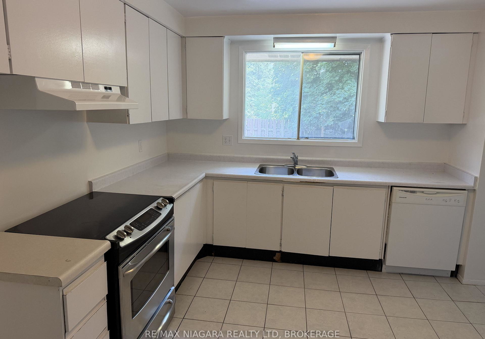 21-woodlawn-road-welland-ontario-x13656574