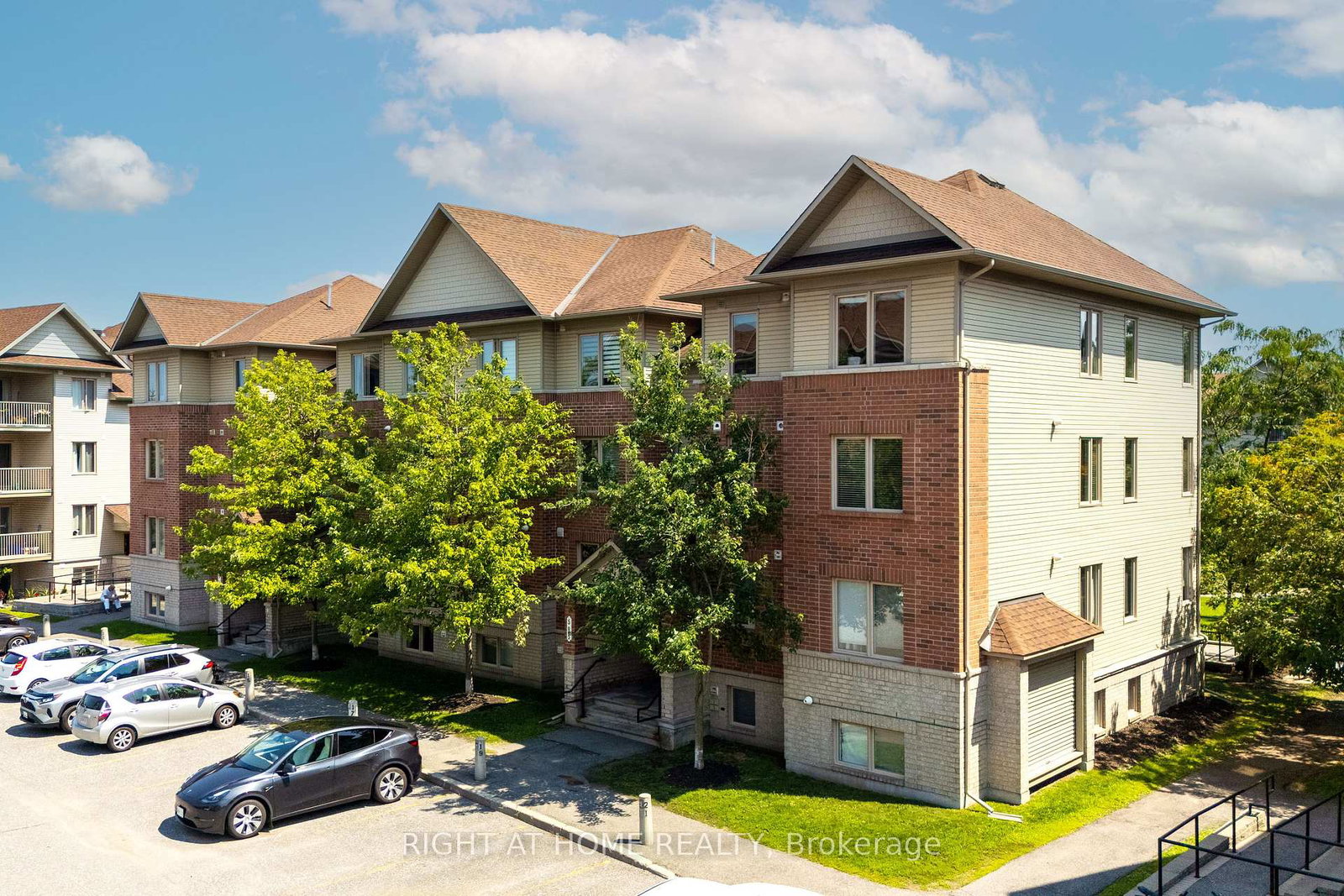 585-stonefield-private-ottawa-ontario-x13656638