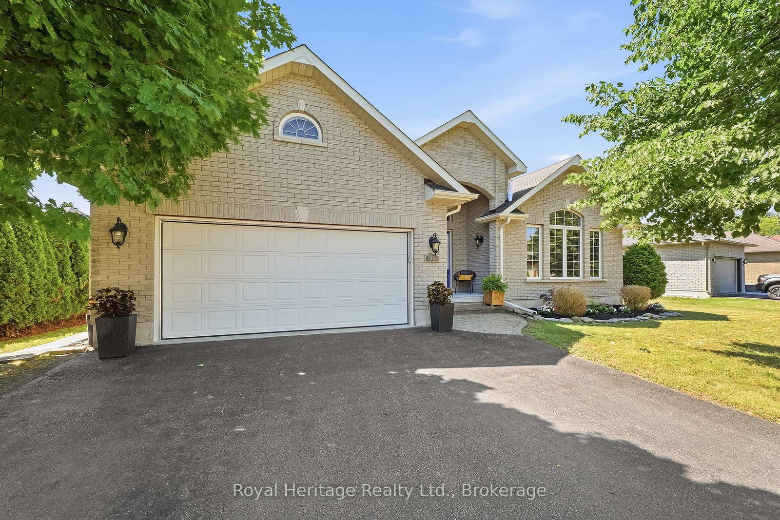 24-iroquois-avenue-brighton-ontario-x13656896