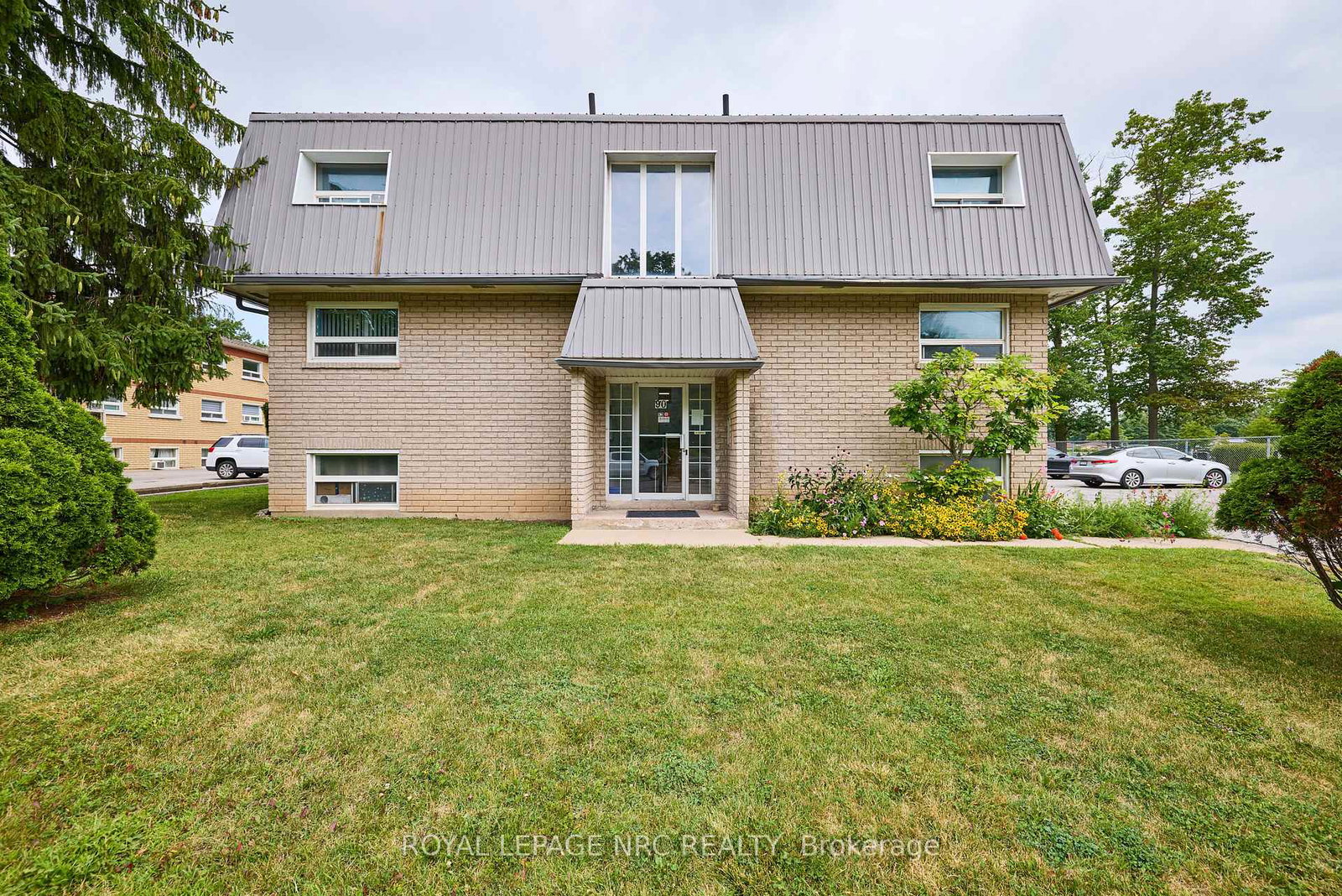 90-woodlawn-road-welland-ontario-x13656918