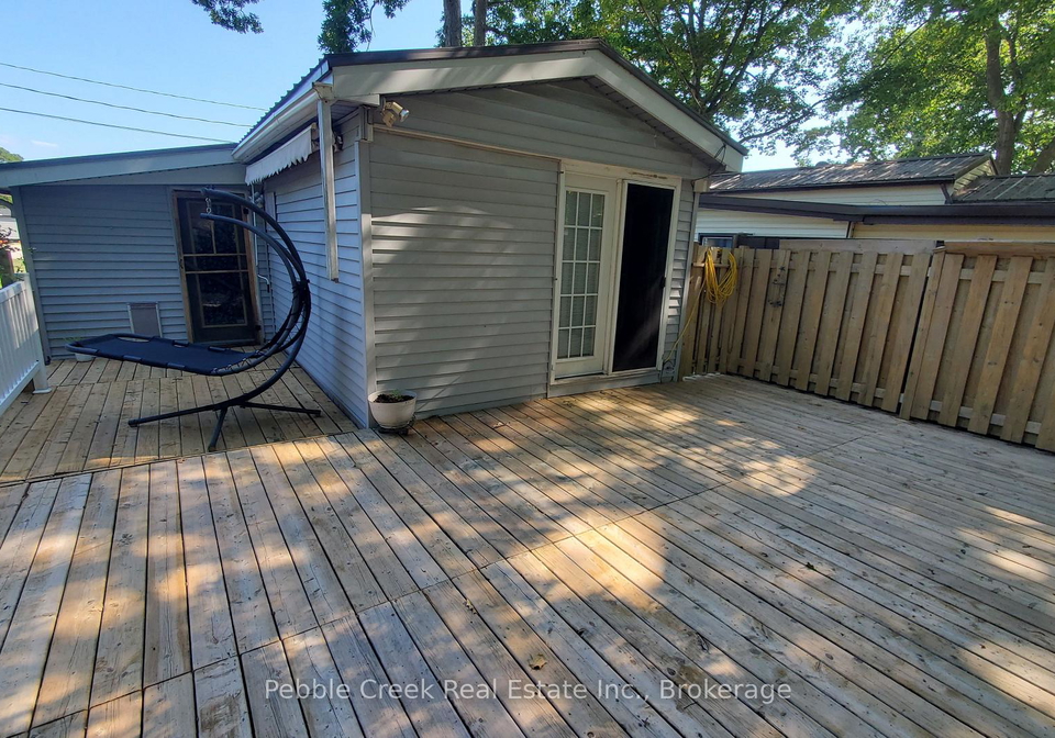 9951-northville-crescent-lambton-shores-ontario-x13657250