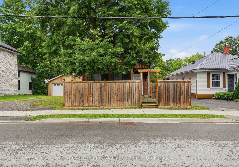 43-grove-street-belleville-ontario-x13657322