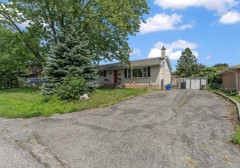 39-oxford-crescent-loyalist-ontario-x13657522