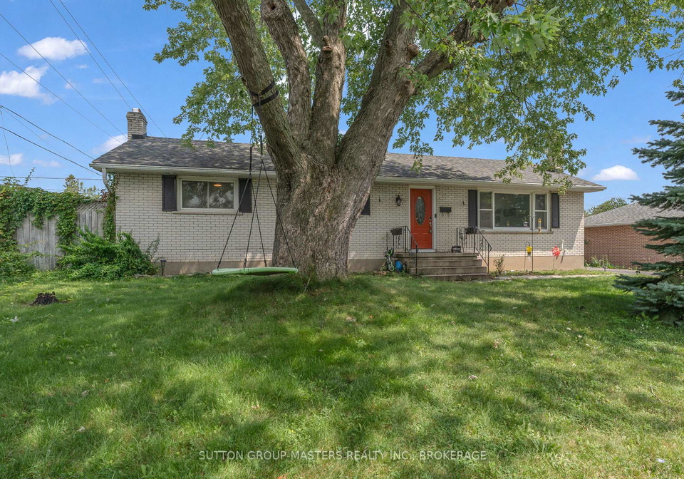 39-oxford-crescent-loyalist-ontario-x13657522