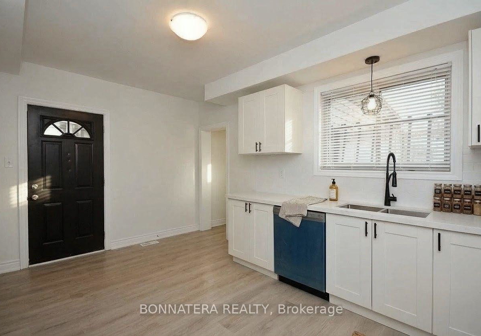 47-emerald-street-n-hamilton-ontario-x13657542