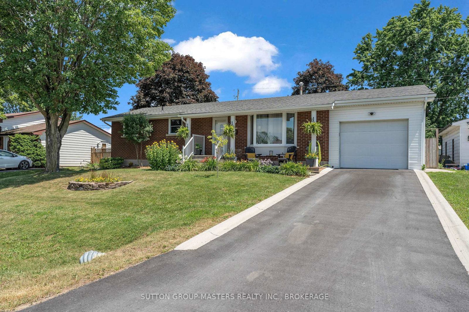 11-chesterfield-drive-loyalist-ontario-x13657624