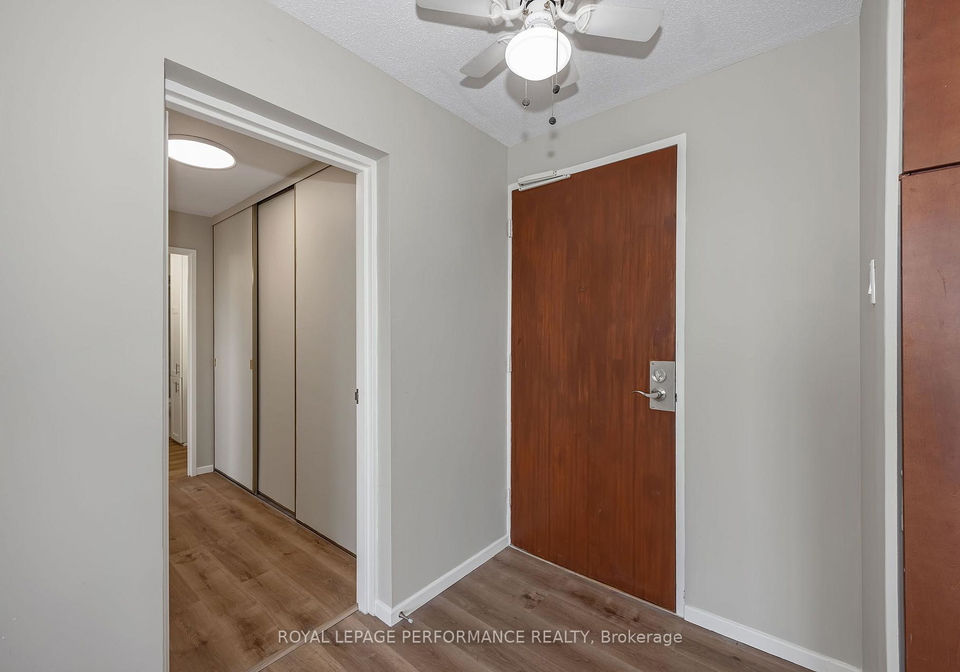 20-chesterton-drive-ottawa-ontario-x13657626