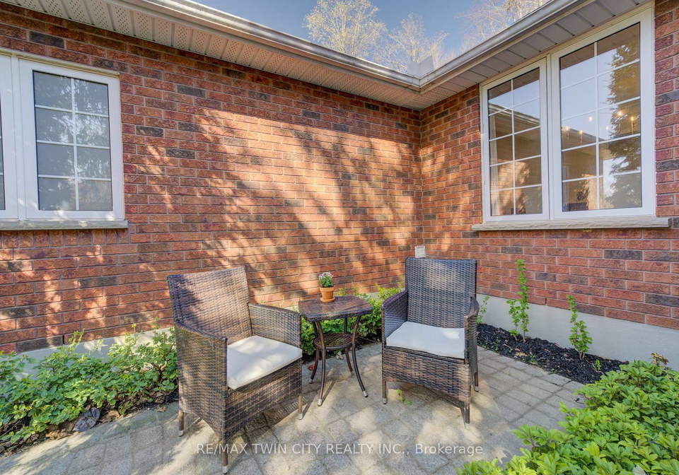 439-northlake-drive-waterloo-ontario-x13657670