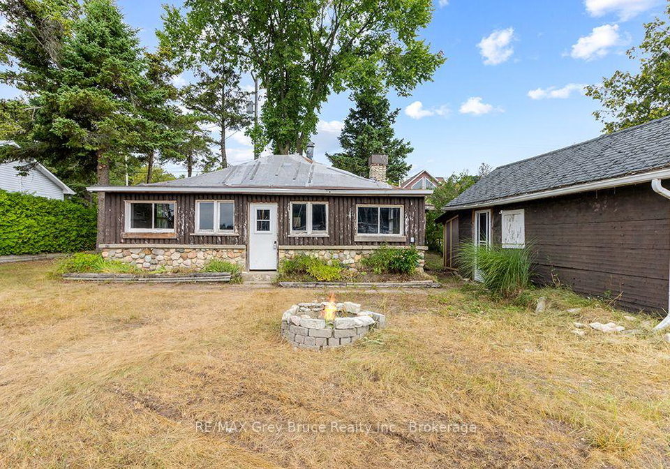 11-mcneil-street-northern-bruce-peninsula-ontario-x13658226