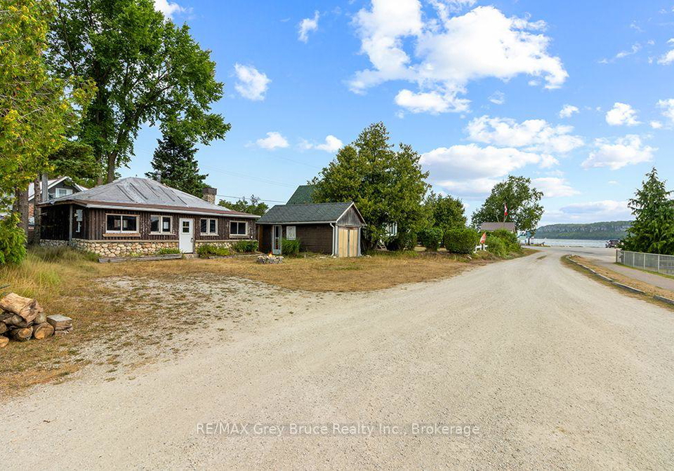 11-mcneil-street-northern-bruce-peninsula-ontario-x13658226