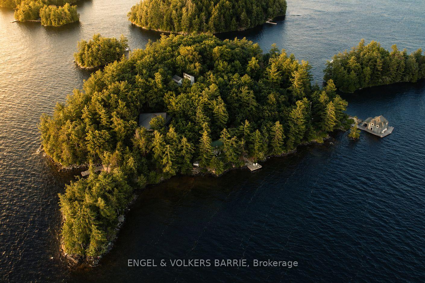 1-wasan-r40-muskoka-lakes-ontario-x13658316