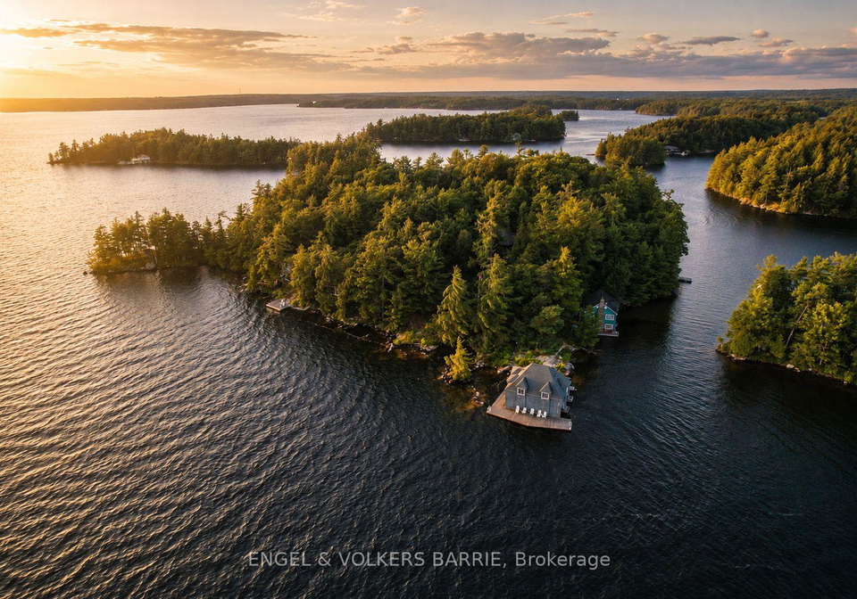 1-wasan-r40-muskoka-lakes-ontario-x13658316