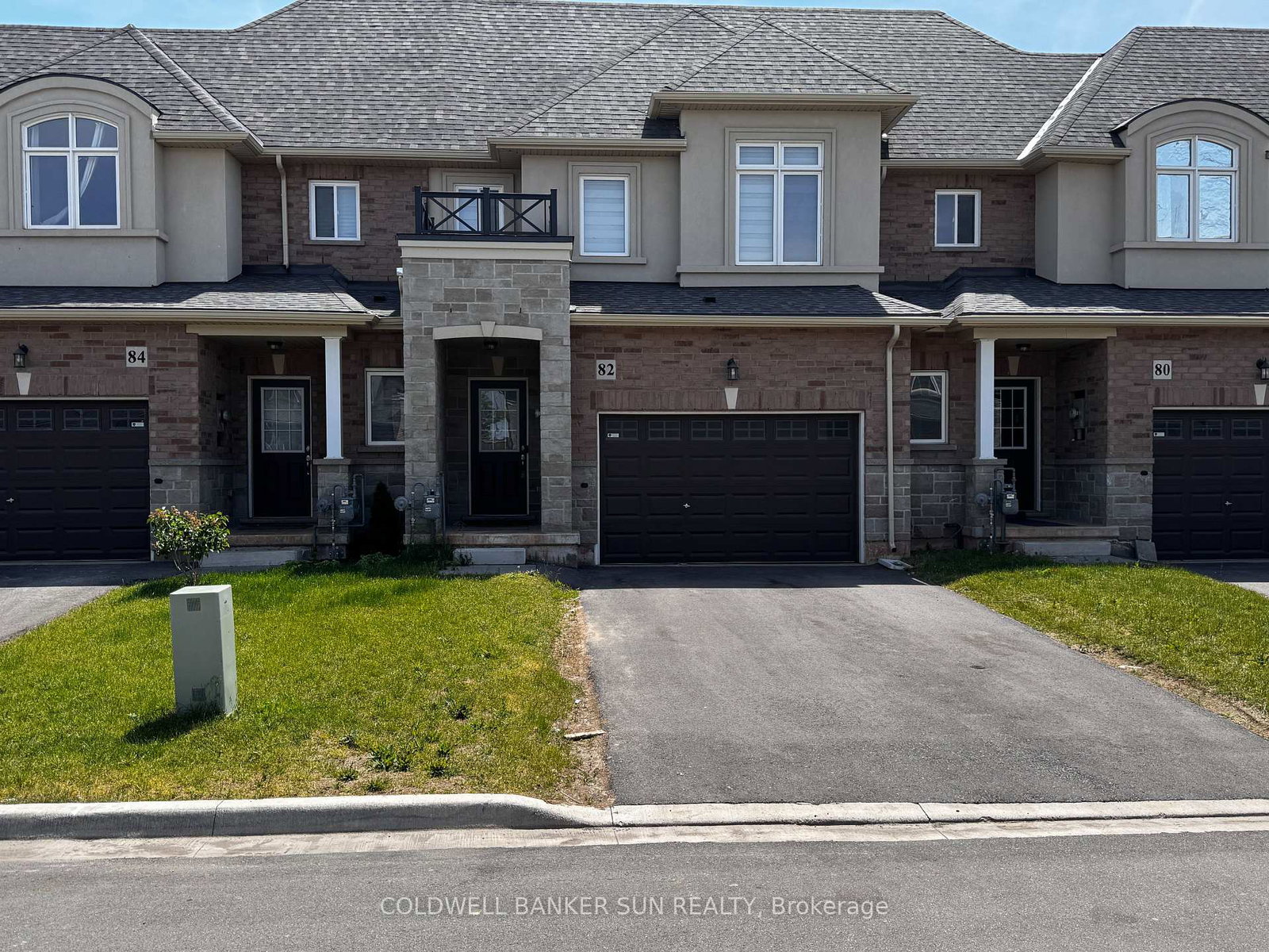 82-pinot-crescent-hamilton-ontario-x13658444