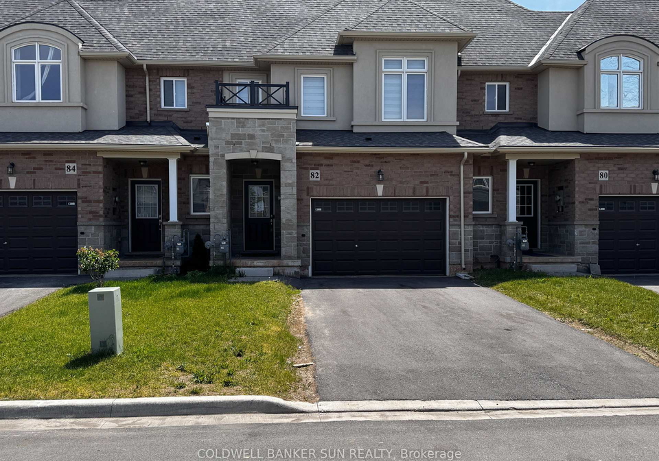 82-pinot-crescent-hamilton-ontario-x13658444
