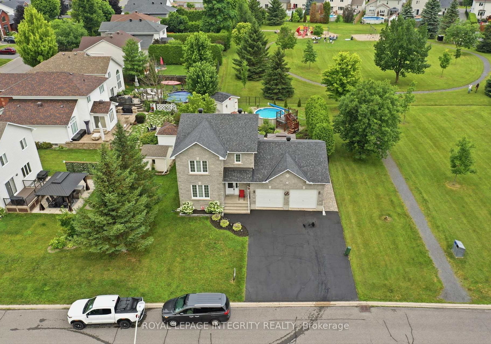 36-frontenac-boulevard-russell-ontario-x13658508
