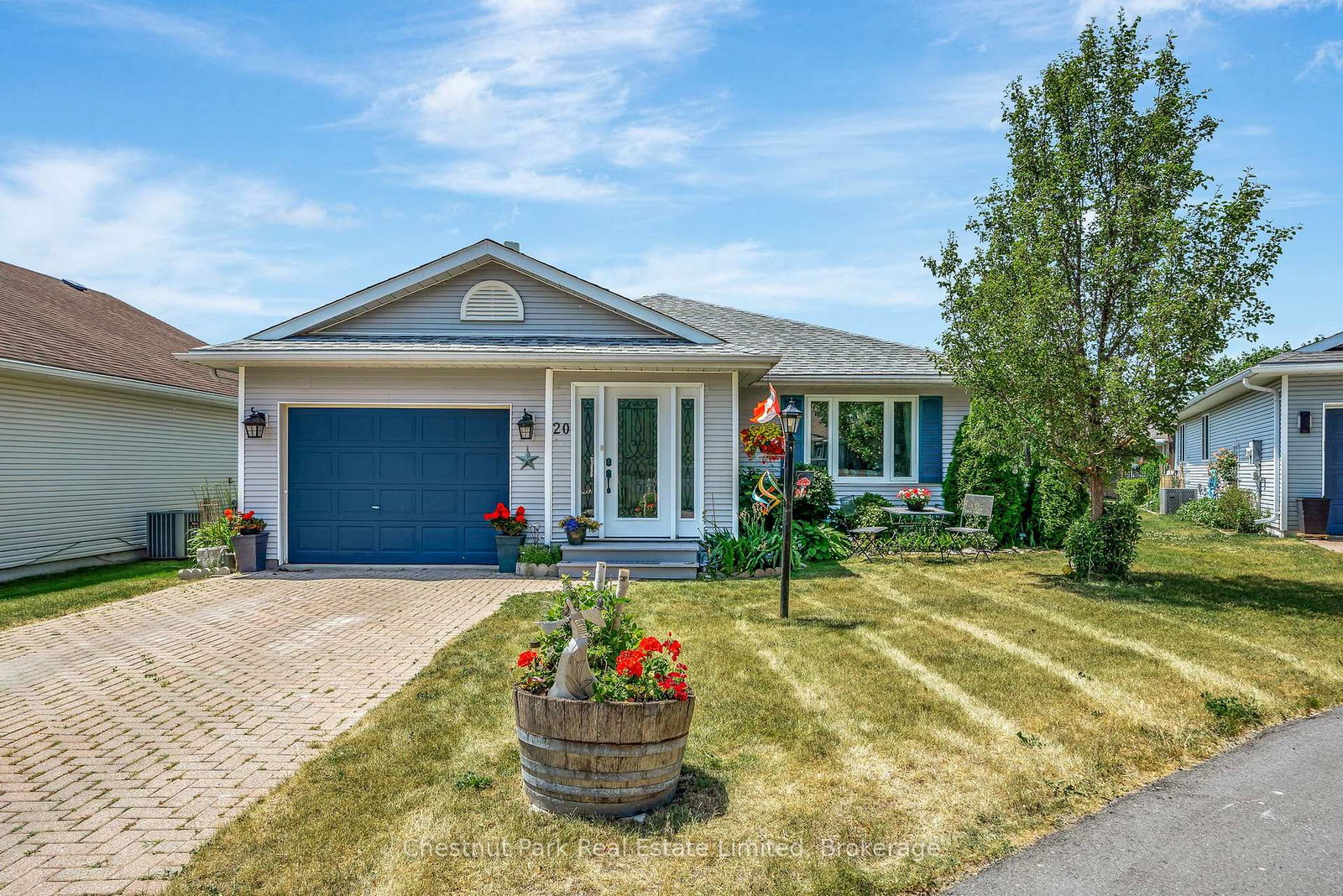 20-monroe-court-prince-edward-county-ontario-x13658884