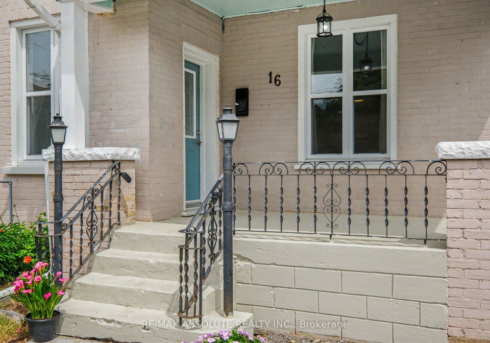 16-glen-avenue-smiths-falls-ontario-x13658942