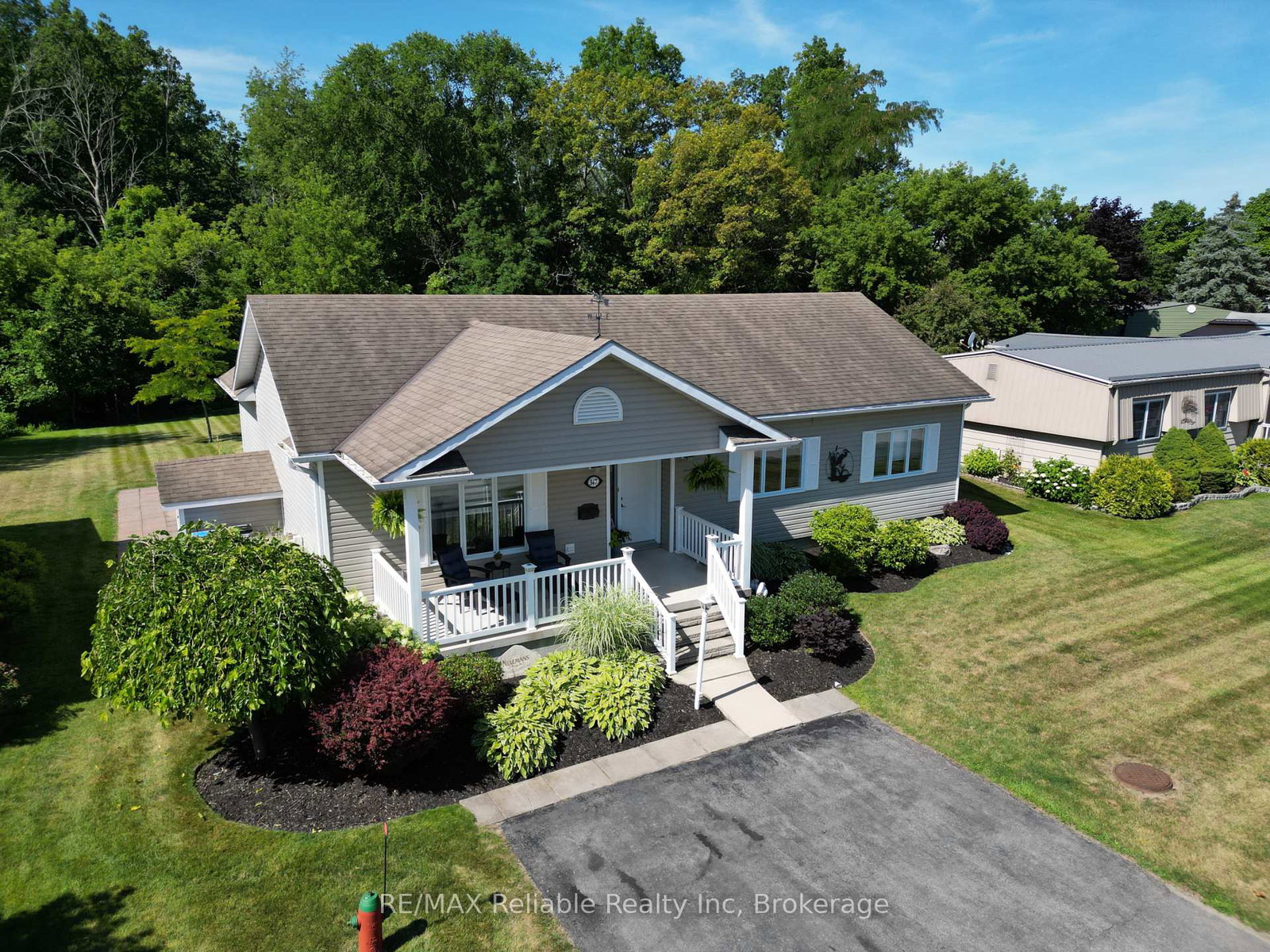 347-shannon-boulevard-south-huron-ontario-x13658974