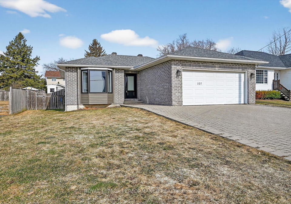 107-lorne-street-smiths-falls-ontario-x13659208