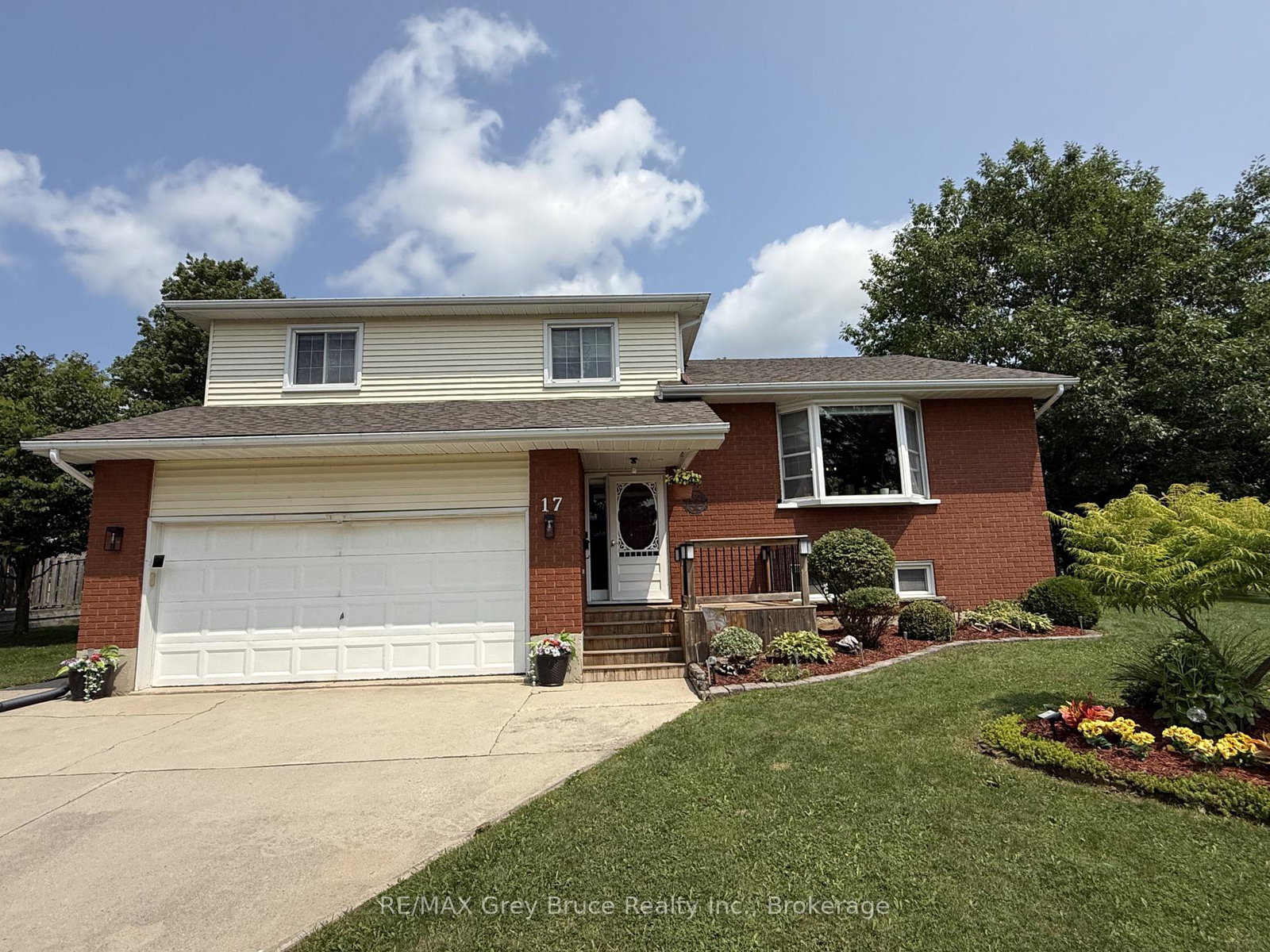 17-armstrong-crescent-grey-highlands-ontario-x13659272