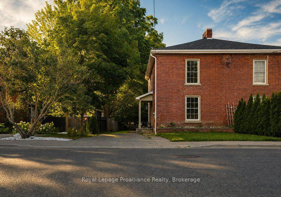 275-charles-street-belleville-ontario-x13659310