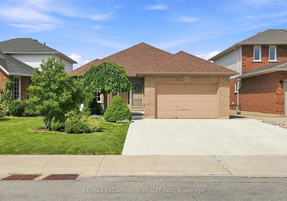 210-bastille-street-hamilton-ontario-x13659650