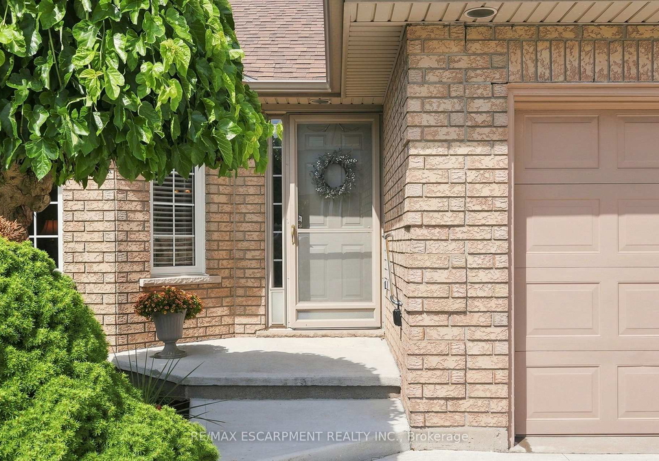 210-bastille-street-hamilton-ontario-x13659650