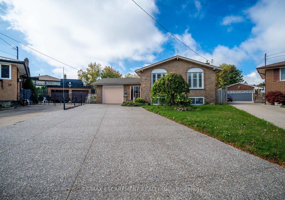18-villa-court-hamilton-ontario-x13659706