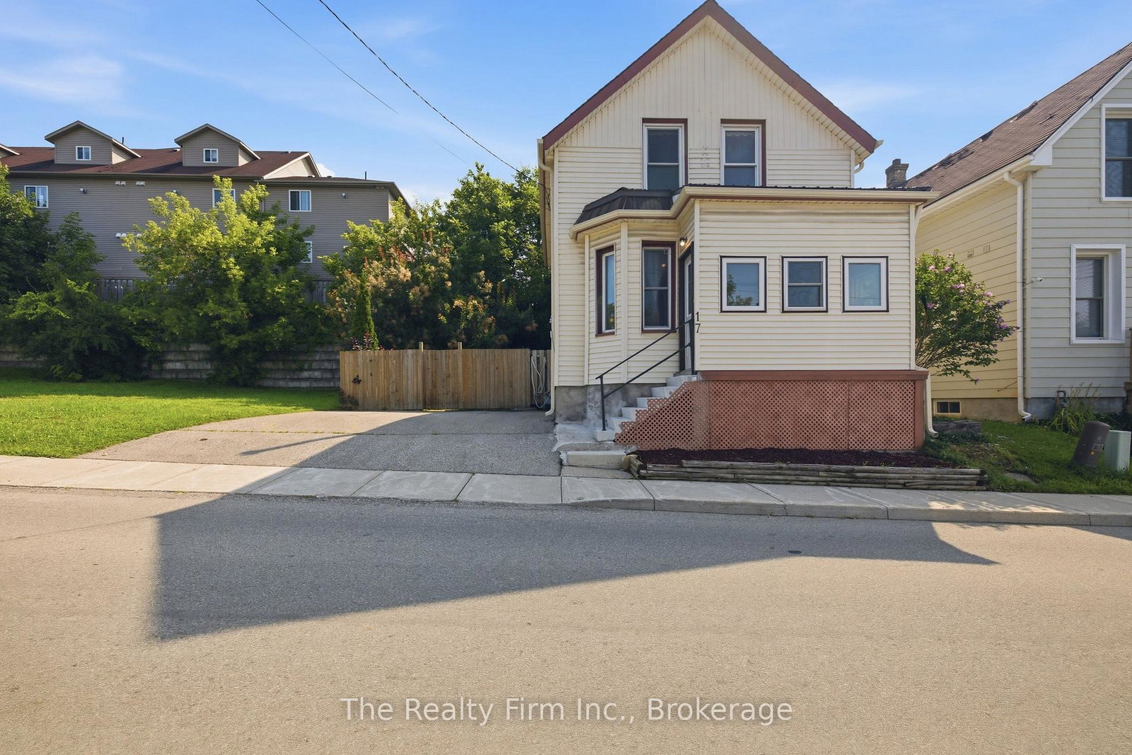 17-douglas-street-woodstock-ontario-x13659840