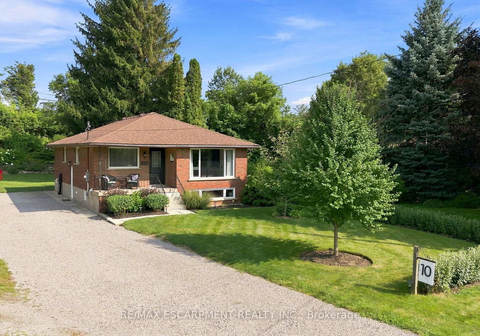 10-taylor-crescent-hamilton-ontario-x13659932