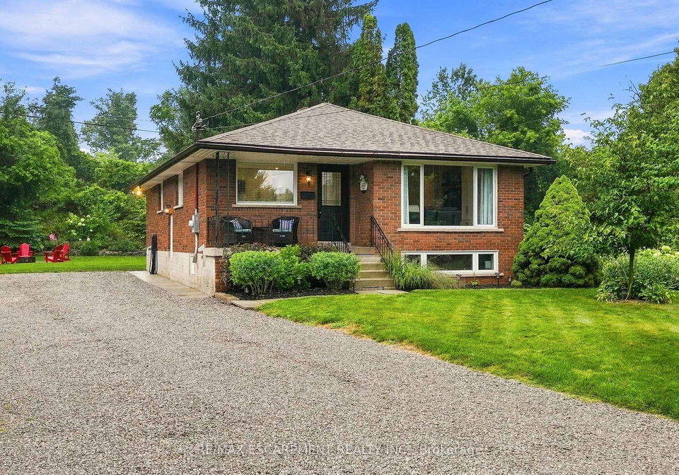 10-taylor-crescent-hamilton-ontario-x13659932