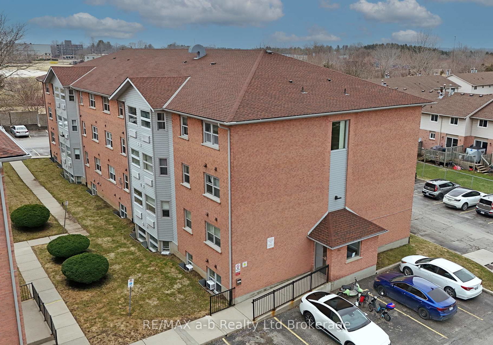 64-hiawatha-road-woodstock-ontario-x13659970