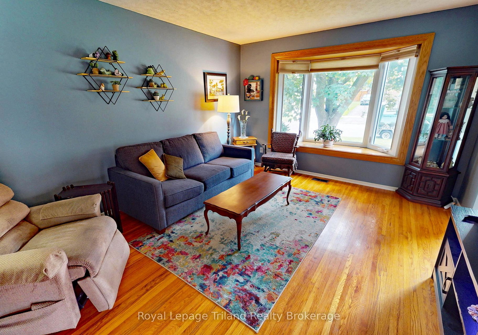 773-gladstone-drive-woodstock-ontario-x13660048
