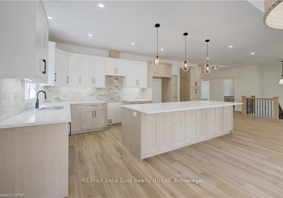 lot-69-avery-place-perth-east-ontario-x13660172